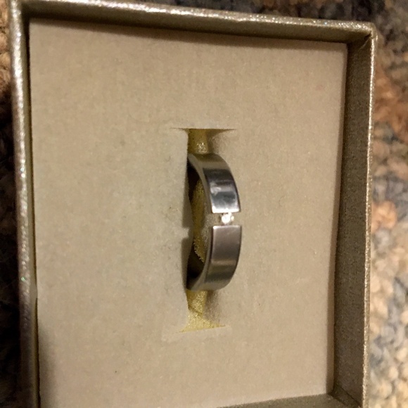 TeNo Tension Set Diamond Ring - Picture 1 of 2